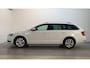 Skoda Octavia Combi 1.5 TSI 150pk DSG Greentech Sport Business Parkeersensoren Stoelverwarming Trekhaak App Connect