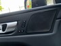 Volvo XC60 2.0 T8 Plug-in hybrid AWD Ultimate Dark 455PK! // ADAPT. CRUISE // PANODAK // HARMAN&KARDON // LEDER // ELEK. STOELEN+GEHEUGEN // 360 CAMERA+SENSOREN //