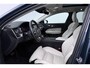 Volvo V60 T5 Momentum Pro | ACC | Panoramadak | Head-Up | Stoel+Stuurverwarming | Trekhaak | Camera