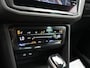 Volkswagen Tiguan 1.4 TSI eHybrid Elegance PHEV SOH 96.9% 245pk Dealer O.H | Adaptive Cruise | 360 Camera | Head Up | Stoelverwarming | IQ Light | Stuurverwarming | Apple Carplay | Travel Assist | Navigatie | Virtual | DAB | 18"L.M | Plug In Hybrid |