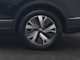 Volkswagen Tiguan 1.4 TSI eHybrid Elegance PHEV SOH 96.9% 245pk Dealer O.H | Adaptive Cruise | 360 Camera | Head Up | Stoelverwarming | IQ Light | Stuurverwarming | Apple Carplay | Travel Assist | Navigatie | Virtual | DAB | 18"L.M | Plug In Hybrid |