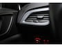 Opel Corsa 1.4 Favourite | FAVOURITE PLUS PACK | DAB | APPLE | NAVIGATIE | TREKHAAK | 16"