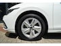 Volkswagen Golf 1.5 TSI Life 130pk Navigatie/Stoelverwarming/AdaptieveCruiseControl