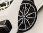 BMW 2-Serie 218i M Sport High Executive Automaat (PANORAMADAK, KUIPSTOELEN, M PAKKET, HARMAN/KARDON, LEDER, STOELVERWARMING, GETINT GLAS, CAMERA, APPLE CARPLAY, NIEUWSTAAT)