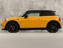 MINI Cooper 1.5 Cooper Sport (NAVIGATIE, STOELVERWARMING, GETINT GLAS, SPORTSTOELEN, CRUISE, NIEUWE APK, NIEUWSTAAT)