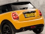 MINI Cooper 1.5 Cooper Sport (NAVIGATIE, STOELVERWARMING, GETINT GLAS, SPORTSTOELEN, CRUISE, NIEUWE APK, NIEUWSTAAT)