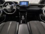 Peugeot 2008 1.2 PureTech GT-Line Automaat (APPLE CARPLAY, GROOT NAVI, 360 CAMERA, LEDER, SPORTSTOELEN, GETINT GLAS, CRUISE, LANE ASSIST, NIEUWSTAAT)
