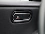 Mercedes-Benz A-klasse 180 Business Solution | Automaat | Apple Carplay / Android Auto | Achteruitrijcamera | Navigatie | Half-Leder | Stoelverwarming | Climate Control | Cruise Control | Wide Screen Cockpit | Lichtmetalen Velgen |