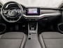 Skoda Octavia Combi 1.0 e-TSI Sport Automaat (VIRTUAL COCKPIT, APPLE CARPLAY, GROOT NAVI, STOELVERWARMING, SPORTSTOELEN, GETINT GLAS, ADAPTIVE CRUISE, CAMERA, SFEERVERLICHTING, NIEUWSTAAT)