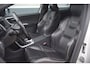 Volvo XC60 2.0 T5 FWD R-Design TREKHAAK/PANORAMADAK/VERWARMDE VOORSTOELEN