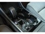 Volvo XC40 B4 Plus Dark | Trekhaak Semi-elektrisch | Adaptieve Cruise Control | Pilot Assist | Verwarmbare voorstoelen | Verwarmbaar stuurwiel | Blind Spot Information System | Verwarmbare voorruit | Parkeercamera | Parkeersensoren voor + achter |
