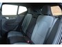 Volvo XC40 B4 Plus Dark | Trekhaak Semi-elektrisch | Adaptieve Cruise Control | Pilot Assist | Verwarmbare voorstoelen | Verwarmbaar stuurwiel | Blind Spot Information System | Verwarmbare voorruit | Parkeercamera | Parkeersensoren voor + achter |