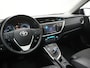Toyota Auris 1.8 Hybrid Lease Pro | Panodak | Stoelverwarming | Parkeersensoren | Onderweg-naar-dealer