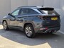 Hyundai Tucson 1.6 T-GDI HEV Comfort Smart / trekhaak vast / Trekgewicht 1650 kg / Elektrische achterklep / Stuur- & Stoelverwarming / Achteruitrijcamera / Adaptief cruise control / Draadloze telefoon lader / Keyless Entry/Start / Apple Carplay Android Auto /