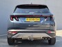Hyundai Tucson 1.6 T-GDI HEV Comfort Smart / trekhaak vast / Trekgewicht 1650 kg / Elektrische achterklep / Stuur- & Stoelverwarming / Achteruitrijcamera / Adaptief cruise control / Draadloze telefoon lader / Keyless Entry/Start / Apple Carplay Android Auto /
