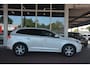 Volvo XC60 2.4 D4 Summum | Navigatie | Leer | Elek stoelen | Memory Stoelen | Panoramadak | Parkeercamera | Parkeersensoren | zeer compleet dealeronderhouden 2.4 5 cilinder laatste beurt bij 130000km km wit metallic stoelverwarming camera trekhaak panorama dak