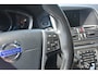 Volvo XC60 2.4 D4 Summum | Navigatie | Leer | Elek stoelen | Memory Stoelen | Panoramadak | Parkeercamera | Parkeersensoren | zeer compleet dealeronderhouden 2.4 5 cilinder laatste beurt bij 130000km km wit metallic stoelverwarming camera trekhaak panorama dak