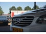 Volvo XC60 2.4 D4 Summum | Navigatie | Leer | Elek stoelen | Memory Stoelen | Panoramadak | Parkeercamera | Parkeersensoren | zeer compleet dealeronderhouden 2.4 5 cilinder laatste beurt bij 130000km km wit metallic stoelverwarming camera trekhaak panorama dak