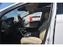 Volvo XC60 2.4 D4 Summum | Navigatie | Leer | Elek stoelen | Memory Stoelen | Panoramadak | Parkeercamera | Parkeersensoren | zeer compleet dealeronderhouden 2.4 5 cilinder laatste beurt bij 130000km km wit metallic stoelverwarming camera trekhaak panorama dak