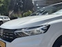 Dacia Sandero 1.0 TCe 90 Comfort | Parkeersensoren achter | Apple Carplay/Android Auto | Lage kilometerstand | Dealeronderhouden | Eerste eigenaar | Nederlandse auto | Trekhaak | All seasonbanden |