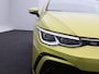 Volkswagen Golf 1.5 eTSi 150 Pk Automaat R-Line Business | Stoel/Stuuverwarming | Panorama dak | Adaptive Cruise | Camera | IQ Light | 18 Inch | 63.878 Km !!