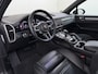 Porsche Cayenne 3.0 E-Hybrid Platinum Edition VAN: 77.900,- VOOR: 72.440,- UW WKVOORDEEL: 5.460,- | MEM. SEATS | Luchtvering | pano | stoelverwarming + verkoeling | 360 camera | Bose | sportchrono | mega knappe auto! | incl 12 mnd Bovag garantie |