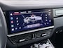 Porsche Cayenne 3.0 E-Hybrid Platinum Edition VAN: 77.900,- VOOR: 72.440,- UW WKVOORDEEL: 5.460,- | MEM. SEATS | Luchtvering | pano | stoelverwarming + verkoeling | 360 camera | Bose | sportchrono | mega knappe auto! | incl 12 mnd Bovag garantie |