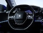 Peugeot e-208 EV Allure 50 kWh Sport (APPLE CARPLAY,NAVI,CAMERA,SFEERVERLICHTING,LED,CLIMATE,CRUISE,GETINT,SPORTSTOELEN,LM VELGEN)