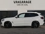 BMW X3 xDrive30i M-Sport High Executive | Shadow line | Panoramadak | 360°-camera | Trekhaak uitklapbaar | Draadloze telefoonlader | Elektrische achterklep | Stoelverwarming | Groot multimediascherm
