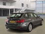 BMW 3-Serie Touring 320i Business/AIRCO/CRUISE/ELECRAMEN VOOR-ACHTER/NAVI/PARKEERSENS ACHTER