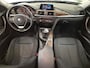 BMW 3-Serie Touring 320i Business/AIRCO/CRUISE/ELECRAMEN VOOR-ACHTER/NAVI/PARKEERSENS ACHTER