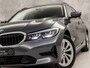 BMW 3-Serie Touring 320e High Executive 204Pk Automaat (APPLE CARPLAY, DEALER ONDERHOUDEN, GROOT NAVI, CAMERA, LEDER, SPORTSTOELEN, GETINT GLAS, ELEK ACHTERKLEP, NIEUWSTAAT)