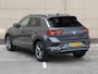 Volkswagen T-Roc 1.5 TSI Sport R-Line 150PK DSG | Navigatie | Panoramadak | Trekhaak | Winterpakket | 18 " Sebring | Keyless