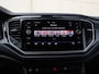 Volkswagen T-Roc 1.5 TSI Sport R-Line 150PK DSG | Navigatie | Panoramadak | Trekhaak | Winterpakket | 18 " Sebring | Keyless