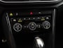 Volkswagen T-Roc 1.5 TSI Sport R-Line 150PK DSG | Navigatie | Panoramadak | Trekhaak | Winterpakket | 18 " Sebring | Keyless