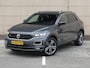 Volkswagen T-Roc 1.5 TSI Sport R-Line 150PK DSG | Navigatie | Panoramadak | Trekhaak | Winterpakket | 18 " Sebring | Keyless