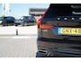 Volvo V60 2.0 T8 Recharge AWD R-Design | Schuif/kanteldak | Trekhaak | Harman Kardon | Adaptieve cruise control | Head-Up Display | BLIS | Standkachel | DAB | Apple Carplay|