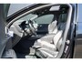Volvo V60 2.0 T8 Recharge AWD R-Design | Schuif/kanteldak | Trekhaak | Harman Kardon | Adaptieve cruise control | Head-Up Display | BLIS | Standkachel | DAB | Apple Carplay|