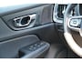 Volvo V60 2.0 T8 Recharge AWD R-Design | Schuif/kanteldak | Trekhaak | Harman Kardon | Adaptieve cruise control | Head-Up Display | BLIS | Standkachel | DAB | Apple Carplay|