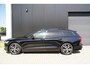 Volvo V60 2.0 T8 Recharge AWD R-Design | Schuif/kanteldak | Trekhaak | Harman Kardon | Adaptieve cruise control | Head-Up Display | BLIS | Standkachel | DAB | Apple Carplay|