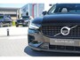 Volvo V60 2.0 T8 Recharge AWD R-Design | Schuif/kanteldak | Trekhaak | Harman Kardon | Adaptieve cruise control | Head-Up Display | BLIS | Standkachel | DAB | Apple Carplay|