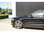 Volvo V60 2.0 T8 Recharge AWD R-Design | Schuif/kanteldak | Trekhaak | Harman Kardon | Adaptieve cruise control | Head-Up Display | BLIS | Standkachel | DAB | Apple Carplay|