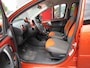 Toyota Aygo 1.0 VVT-i Comfort Orange | Airco | Bluetooth | Zuinig | 5-Deurs | Metallic lak | LM-Velgen | Getint glas |