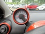 Toyota Aygo 1.0 VVT-i Comfort Orange | Airco | Bluetooth | Zuinig | 5-Deurs | Metallic lak | LM-Velgen | Getint glas |