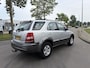 Kia Sorento 2.4i EX 4X4 140 PK. Airco werkt goed !!! Mooie auto voor de EXPORT !!
