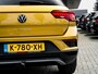 Volkswagen T-Roc 1.5 TSI Sport | Trekhaak | Black Optic | Origineel NL | 2e Eigenaar | Stoelverwarming | Camera | Adaptieve Cruise Control | Climate Control | LED Koplampen | Parkeersensoren | Parelmoer Lak |