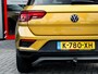 Volkswagen T-Roc 1.5 TSI Sport | Trekhaak | Black Optic | Origineel NL | 2e Eigenaar | Stoelverwarming | Camera | Adaptieve Cruise Control | Climate Control | LED Koplampen | Parkeersensoren | Parelmoer Lak |