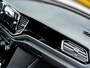 Volkswagen T-Roc 1.5 TSI Sport | Trekhaak | Black Optic | Origineel NL | 2e Eigenaar | Stoelverwarming | Camera | Adaptieve Cruise Control | Climate Control | LED Koplampen | Parkeersensoren | Parelmoer Lak |