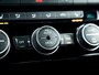 Volkswagen T-Roc 1.5 TSI Sport | Trekhaak | Black Optic | Origineel NL | 2e Eigenaar | Stoelverwarming | Camera | Adaptieve Cruise Control | Climate Control | LED Koplampen | Parkeersensoren | Parelmoer Lak |