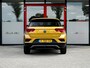 Volkswagen T-Roc 1.5 TSI Sport | Trekhaak | Black Optic | Origineel NL | 2e Eigenaar | Stoelverwarming | Camera | Adaptieve Cruise Control | Climate Control | LED Koplampen | Parkeersensoren | Parelmoer Lak |